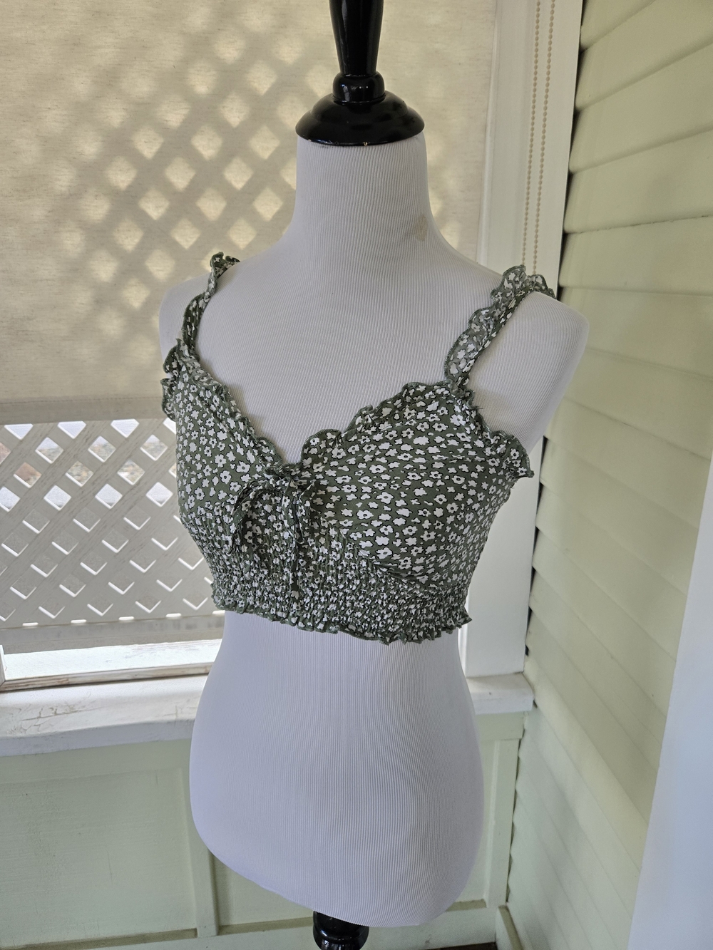 SHEIN Olive Green Floral Smocked Crop Top
